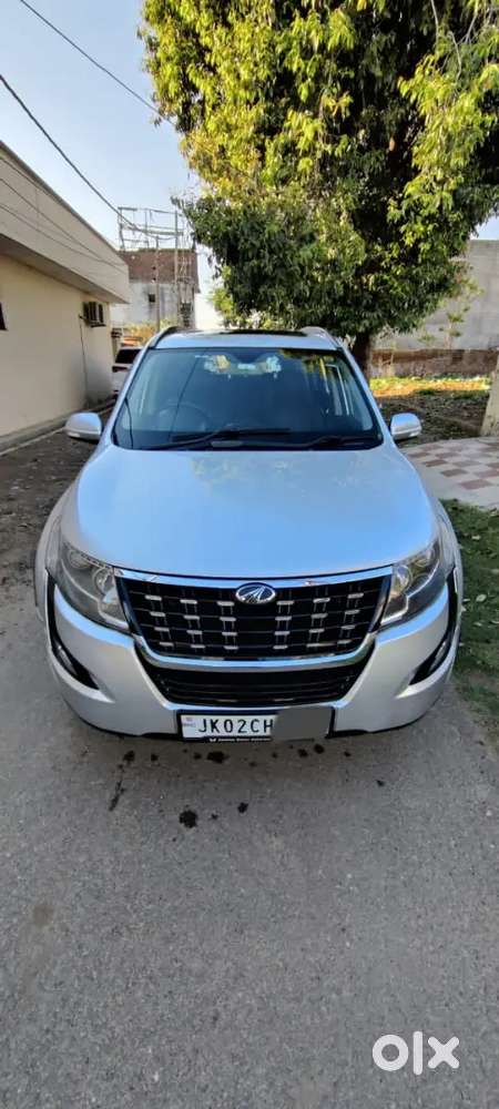Mahindra XUV500 2019