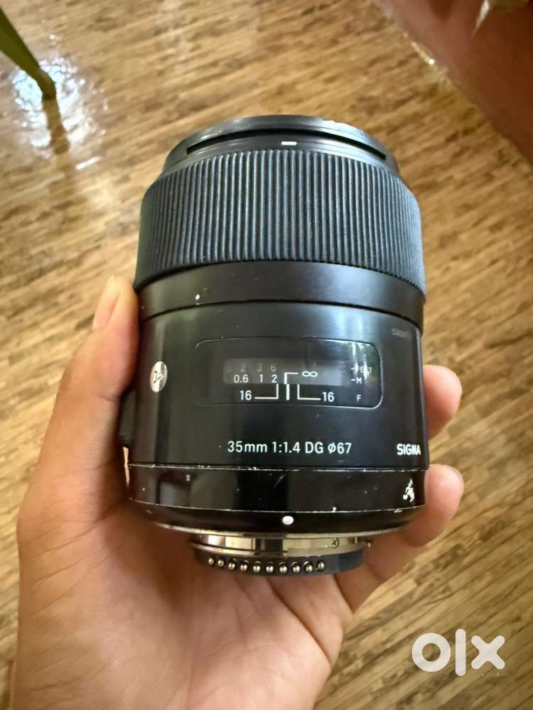 Sell sigma 35mm 1.4 f mount lens