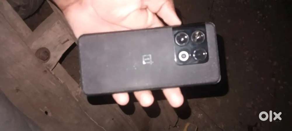 One plus 10 pro 8 128Gb Urgent Sell Bilkul Genuine condition hai