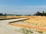 Kanpur raod banthra Market me dakhil kharij plots available