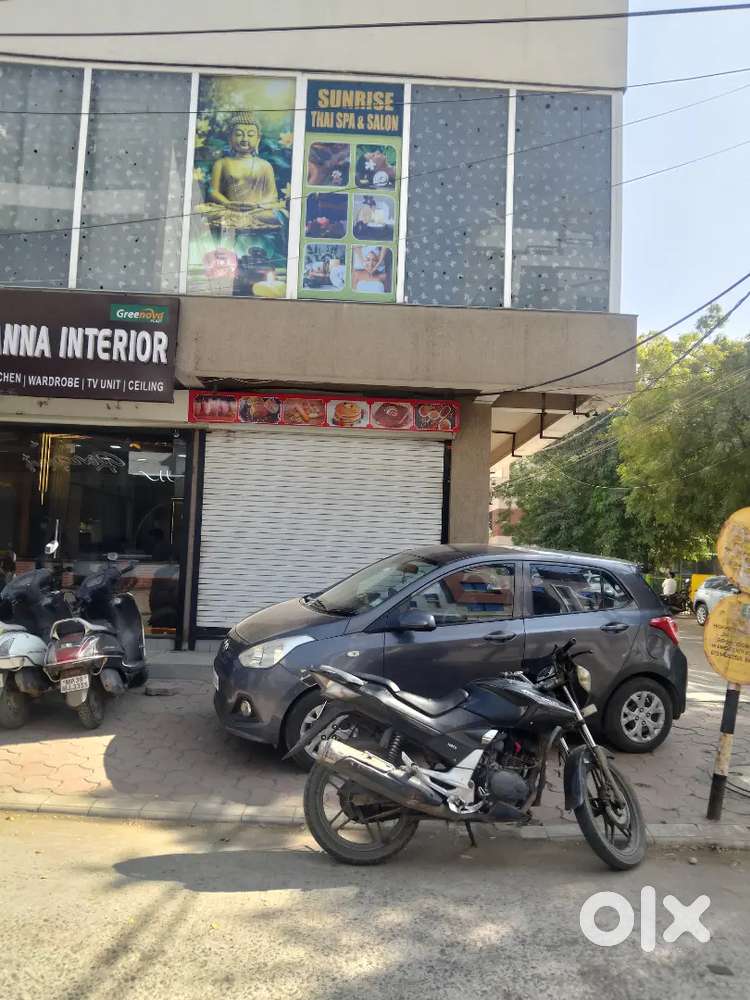Corner Shop for cafe restaurant office etc in Vijay nagar