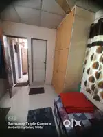 ROOOM FOR GIRLS / WORKING WOMEN UNIVERSITY MAIN ROAD