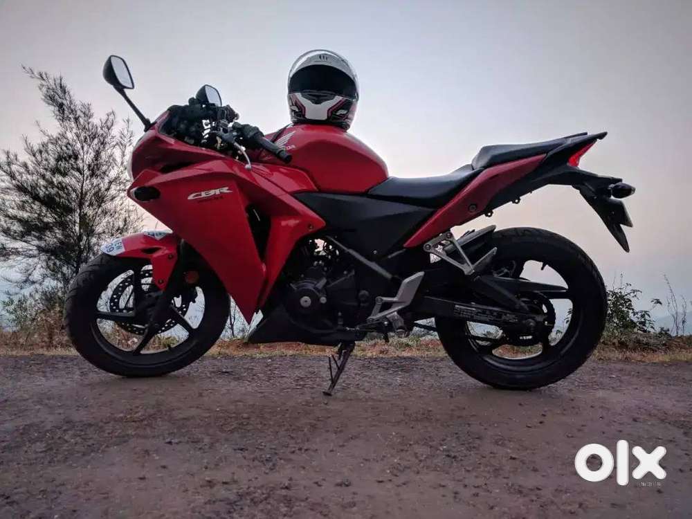 Honda CBR 250R ABS Sports Red (2015, second owner)