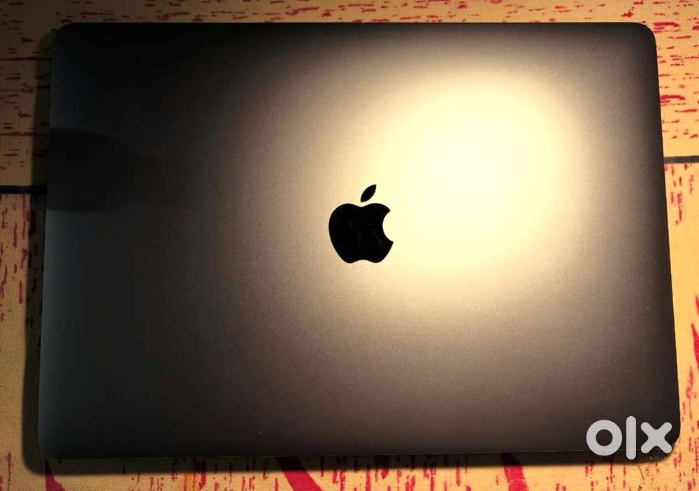 MacBook pro 2020 with working touch bar