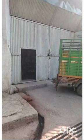 Building on Rent suitable for Shoe Factory or Godown