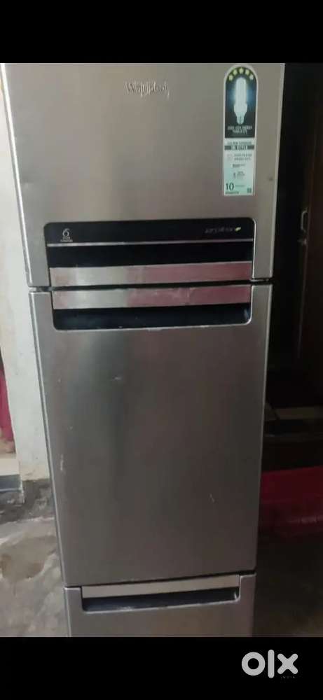 Whirlpool 235L forest free triple door refrigerator