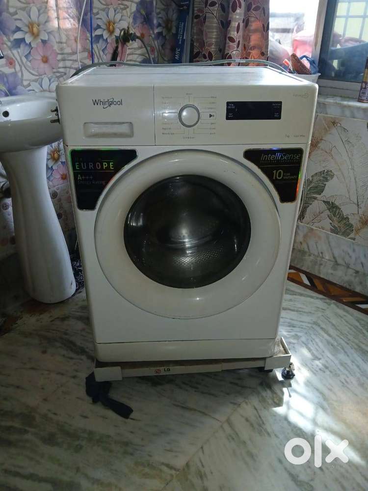 Whirlpool Front Load Washing Machine/Care 7110/Fully Automatic/5Yrs