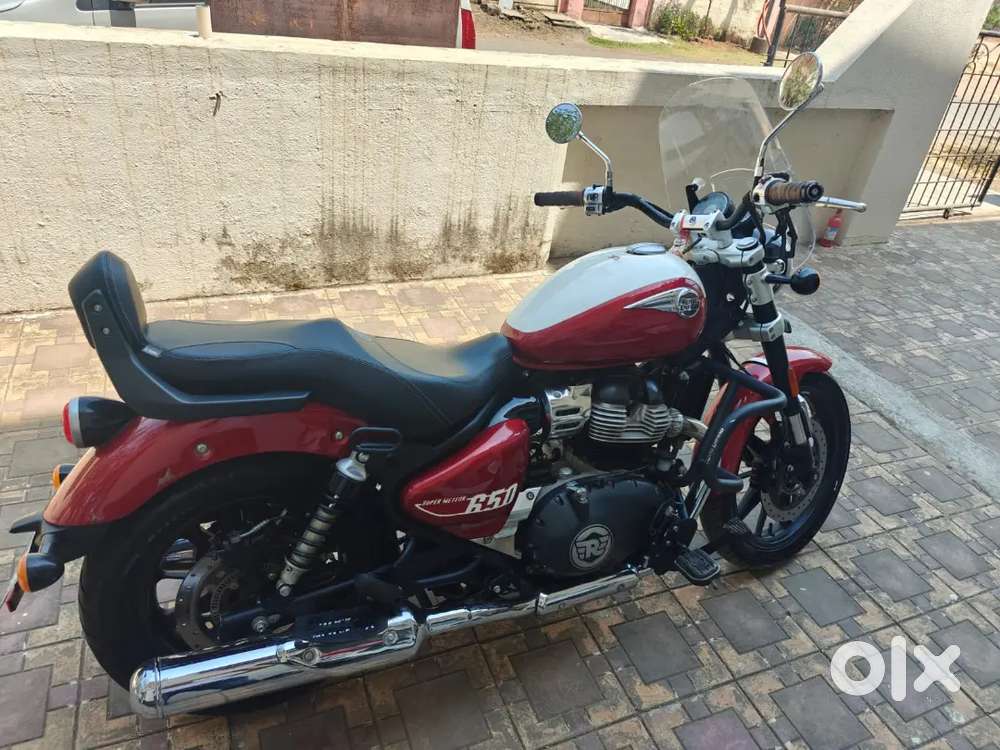 Super Meteor 650 Red Celestial Top Model