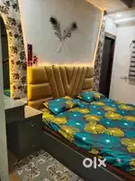 Woods Residency में 3BHK fully furnished फ्लैट सेल करना है