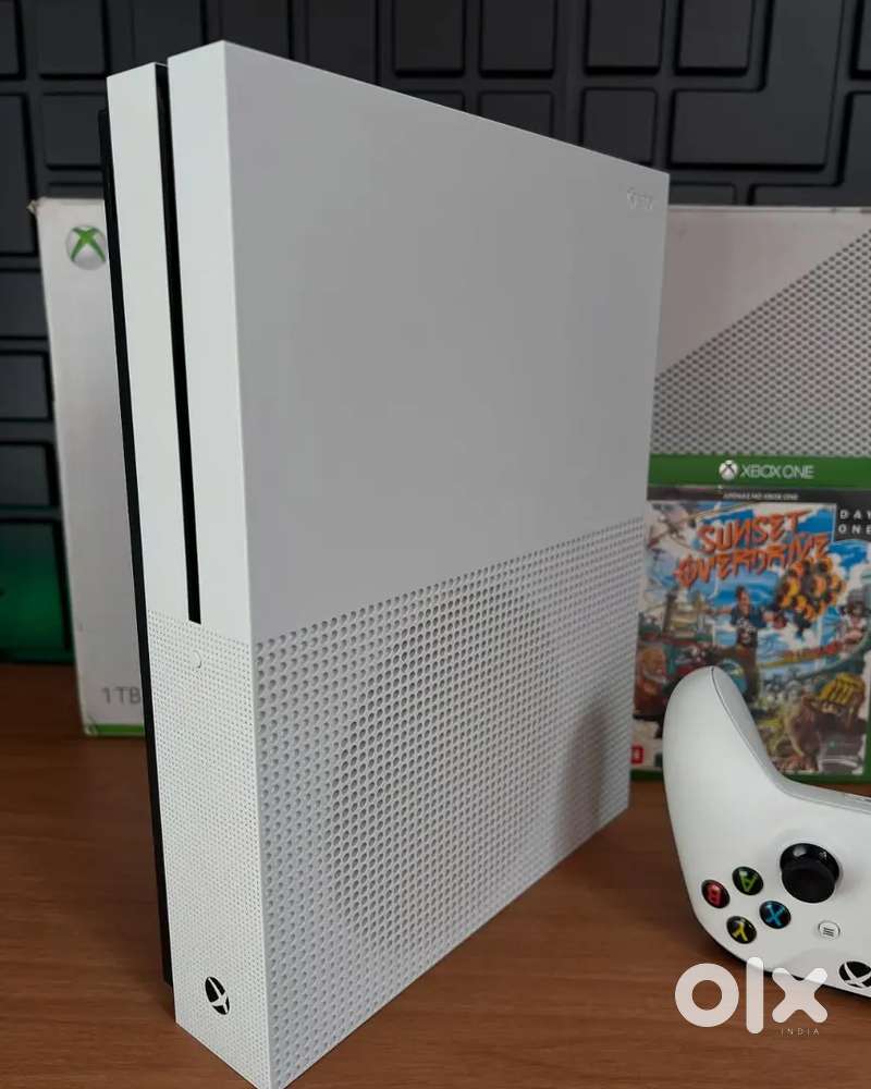 Microsoft Xbox S 1TB Console