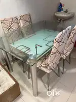 Glass dinning table of 6