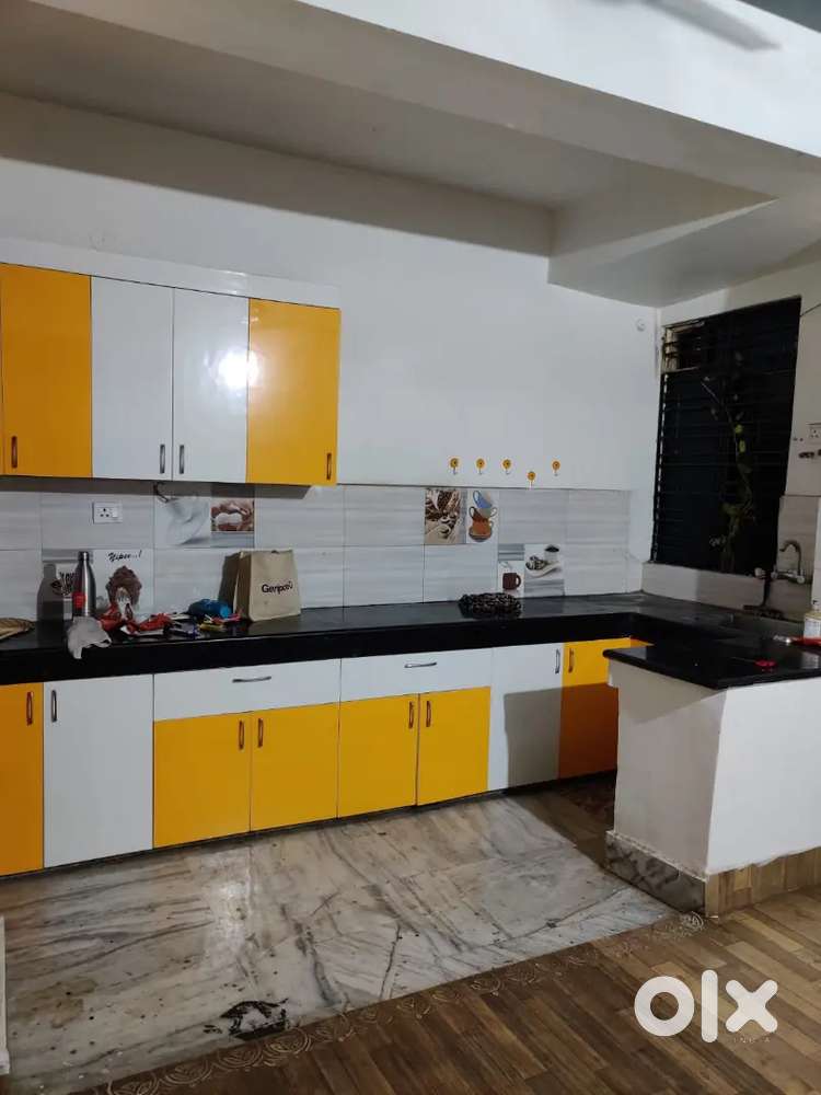 3 bhk semi furnished flat Raja bazzar