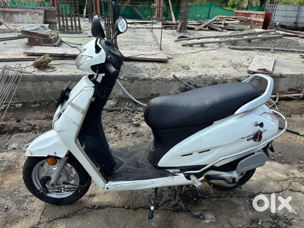 Single hand used scooter Top condition