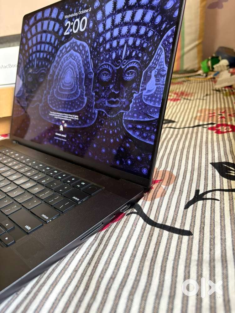 MacBook Pro M3 14inch 512GB  18Gb ram
