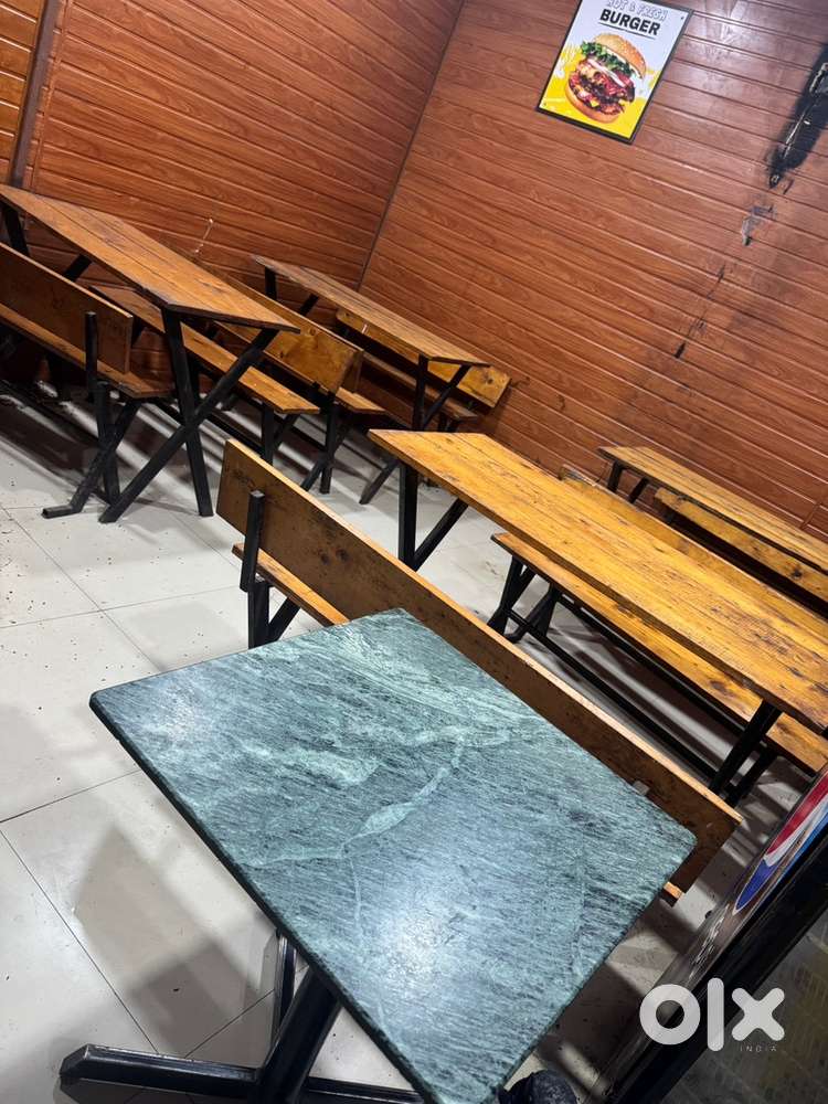 9Hotel tables with chairs available for urgently sale