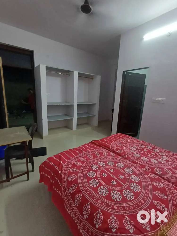 Fully Furnished PG with Meals and Parking