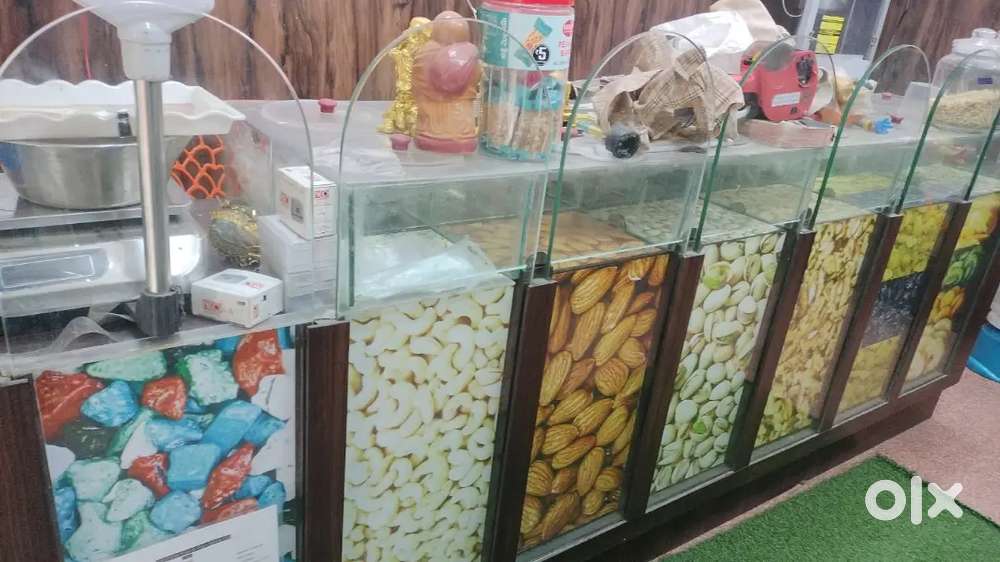 Nuts display counter