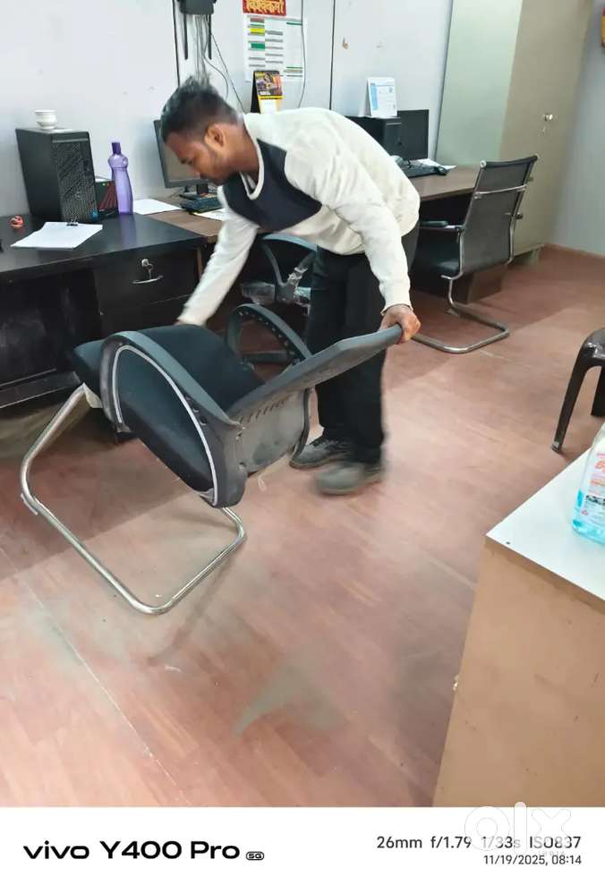 Supervisor/Housekeeping boys/pantry boys/gardener