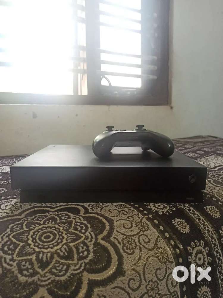 Xbox One x 1 tb