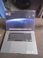 Mac book pro 2019 i9 32gb ram with Graphic Card with fingerprint