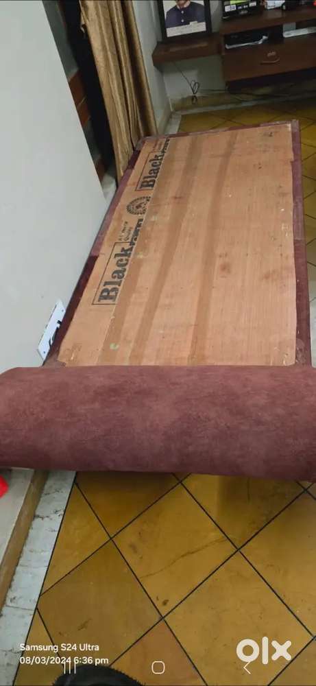 2 single 6.5 feet long beds