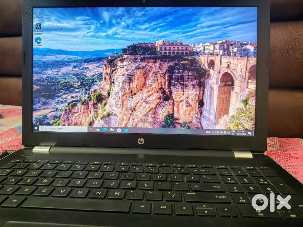 HP Laptop i3 6th Gen  Windows 10 Pro