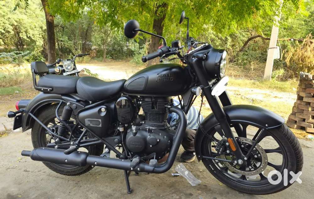 Royal enfield classic 350 stealth black
