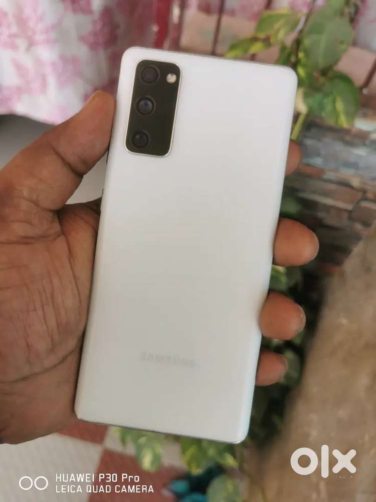 Samsung Galaxy S20FE.. Brand New Condition..