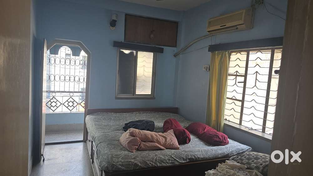 2 bhk in close proximity of Dakshineswar metro