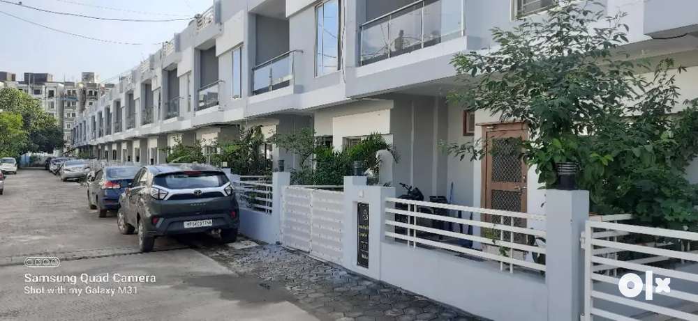 Rent for 3bhk Duplex semi furnished covered campus near by D Mart