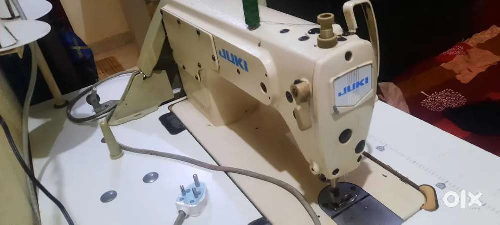Juki sweing machine model DDL 8870 original japan
