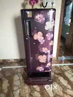 Whirlpool Fridge 4 Star in sale