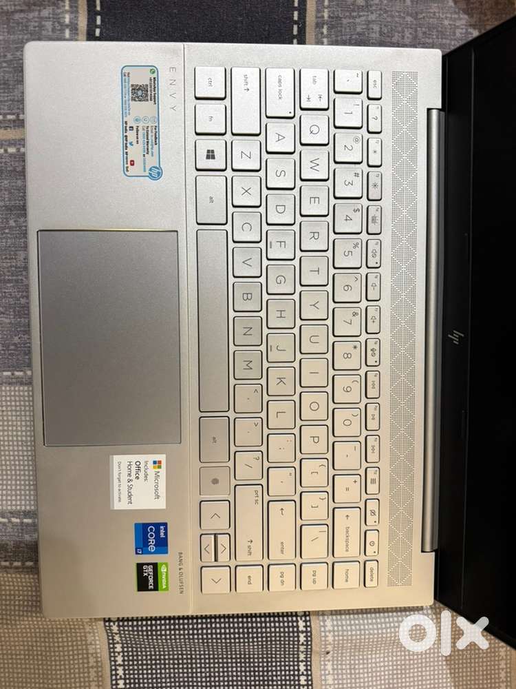 Hp Envy I7 11th Gen / 4 GB nvdia / 1 TB SSD / 16 GB RAM