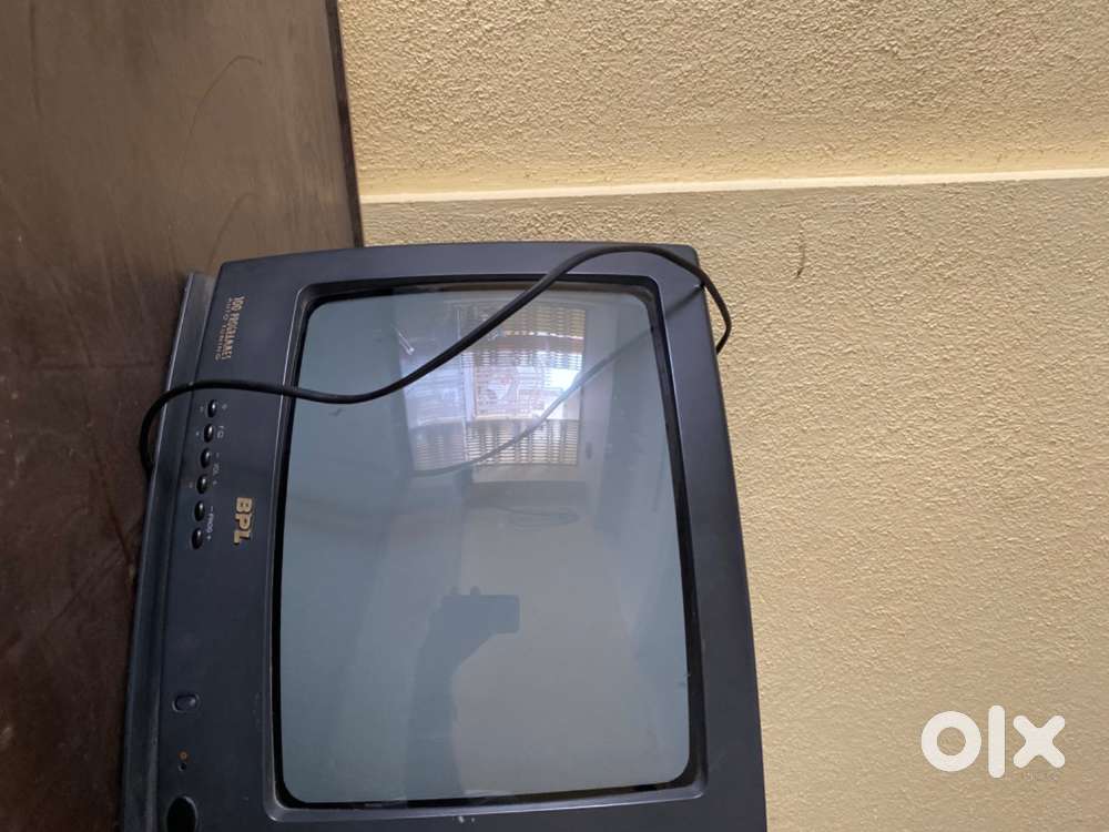 TV colour tv BPL company, good condition ( top 7 tv, 950/- 1 tv price