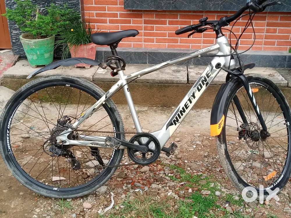 Ninety One Electric Cycle (Spectre R7 700C)