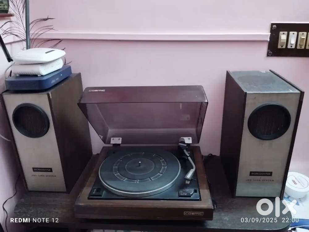 Cosmic Turntable in running condition for sale