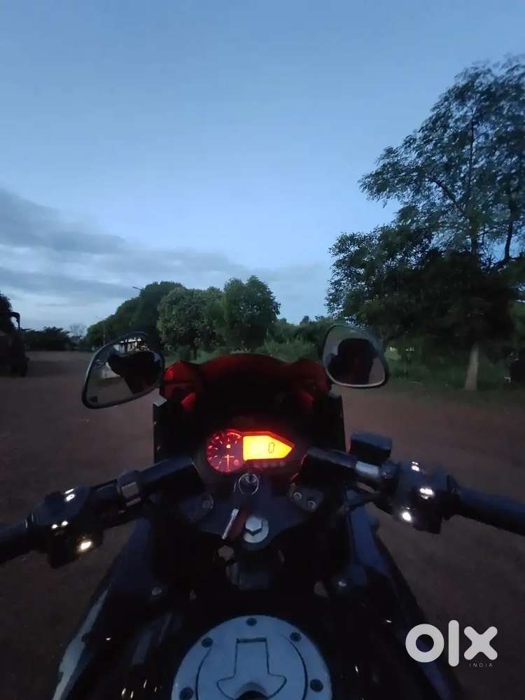 Pulsar 220 , mint condition