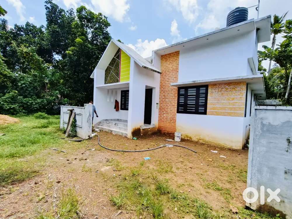 Nedumbassery Chengamanad 3 Cent 2 Bhk Attached With Stair Room