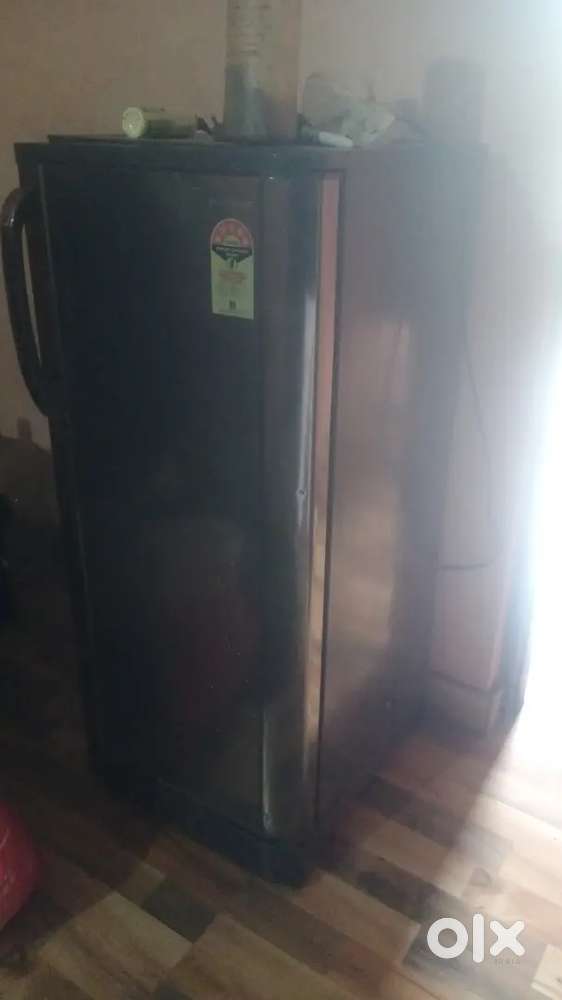 Samsung 5 star fridge 190 litre urjent sell