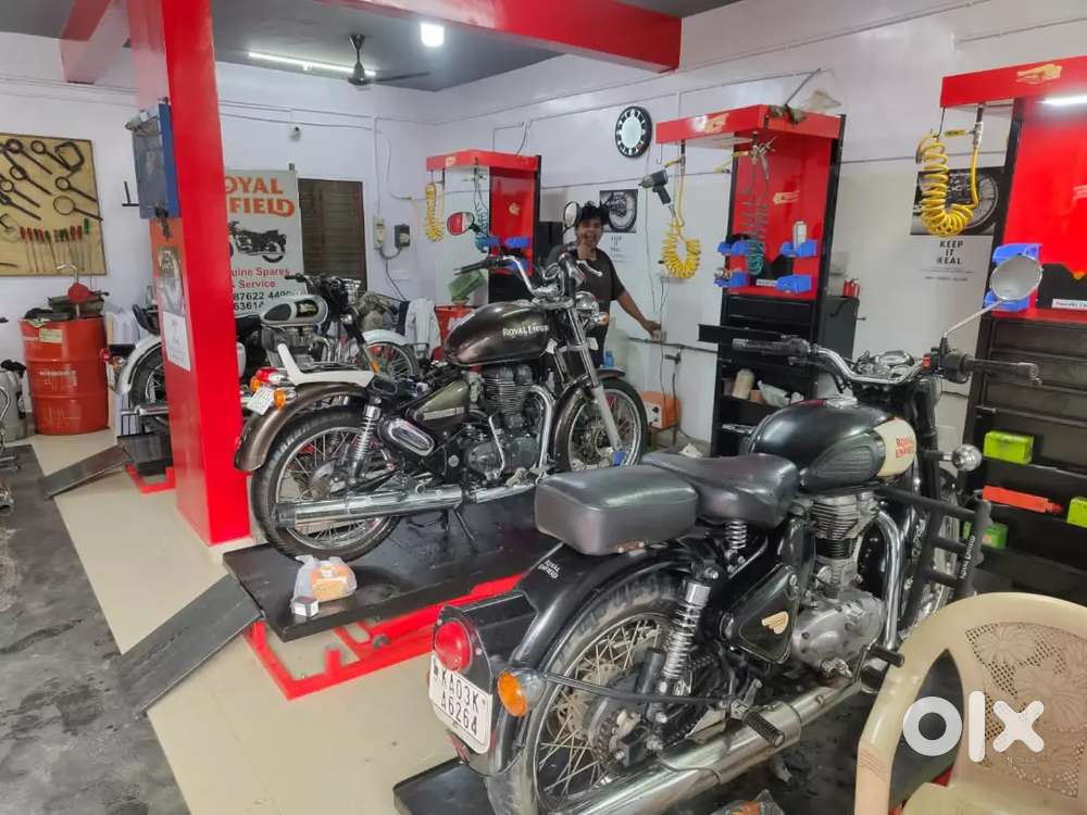 Royal Enfield Mechanic