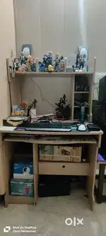 Computer Table in Perfect Condition for Sale