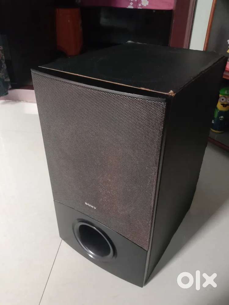 Sony subspeakers only 5000. Samsung sub 3000