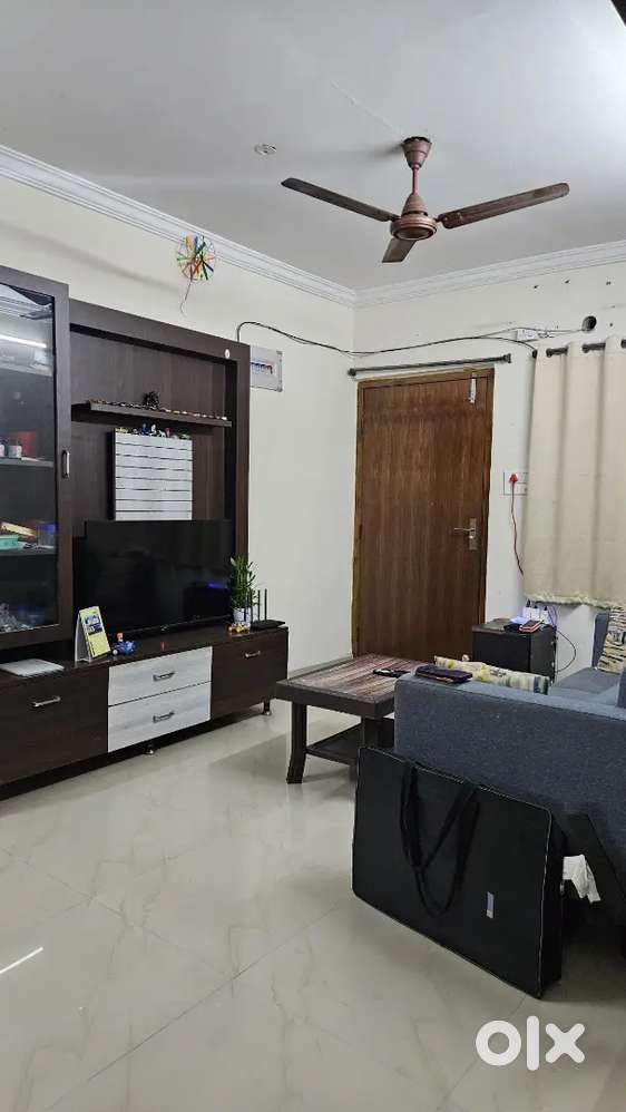 2Bhk Flat For Sharing In Gated Community For Bachelor