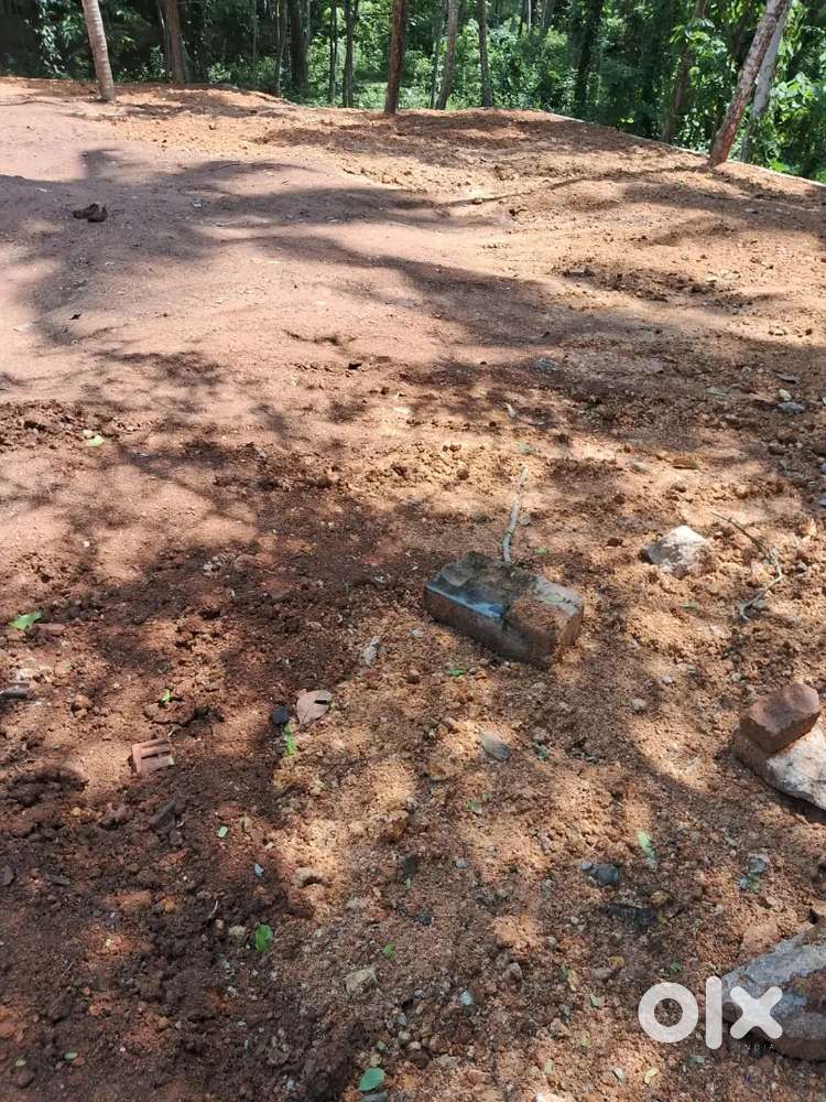 18cent square plot for sale