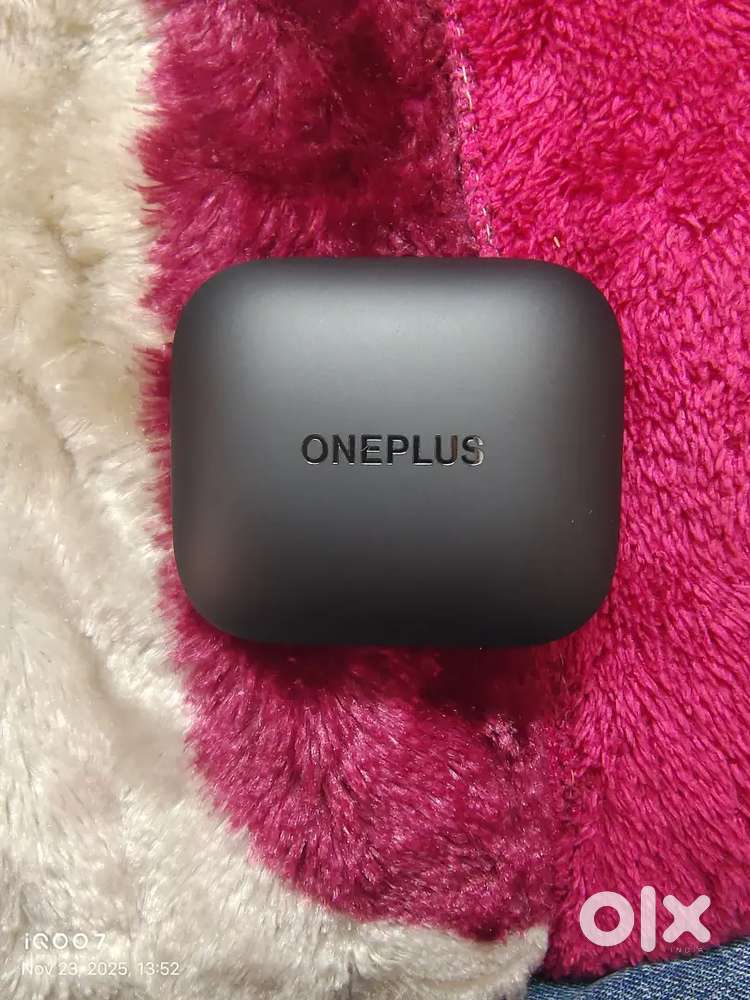 OneOlus Buds 3