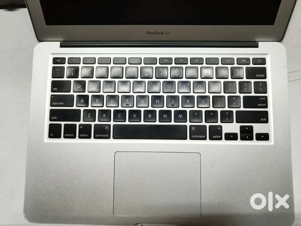 Apple MacBook Air i5