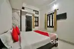 1 private room +attach Western lath bath( full- furnished)