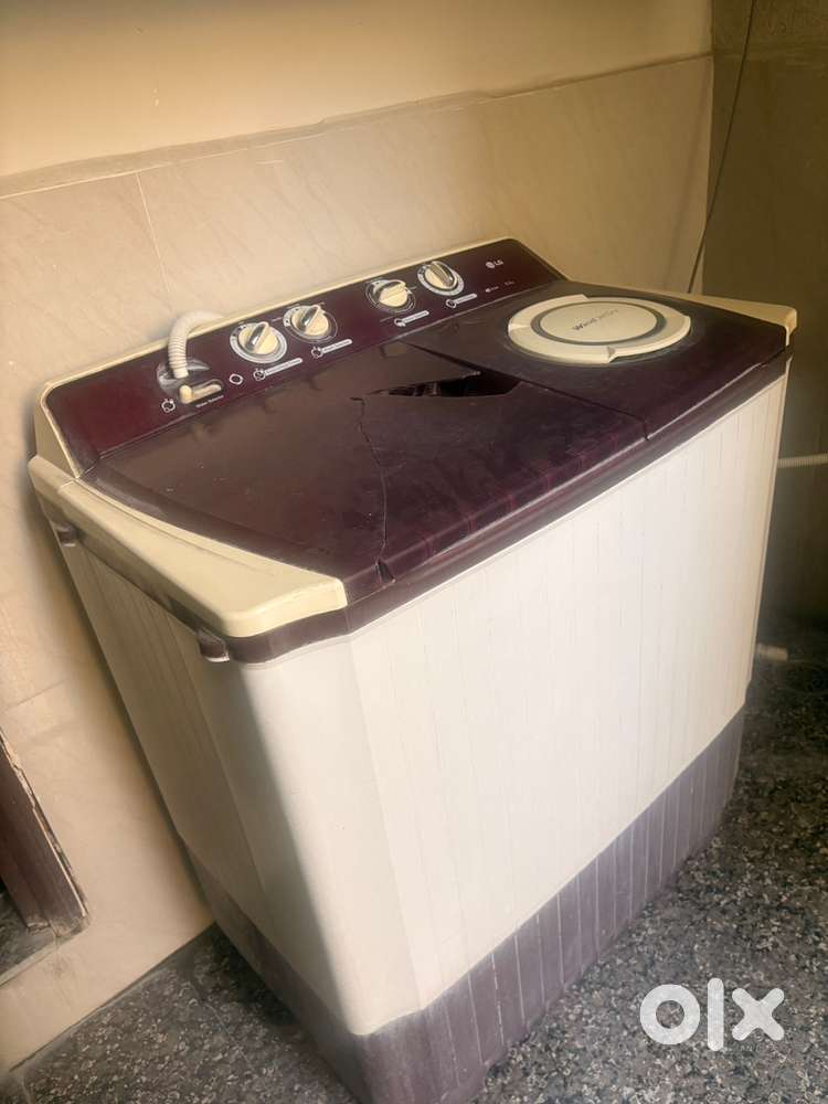 Lg semi automatic washing mashine