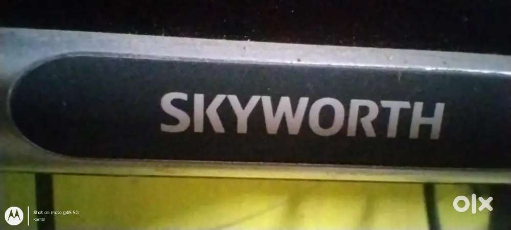 Sky worth TV 32inch.    Nd. Boat home theatre good condition