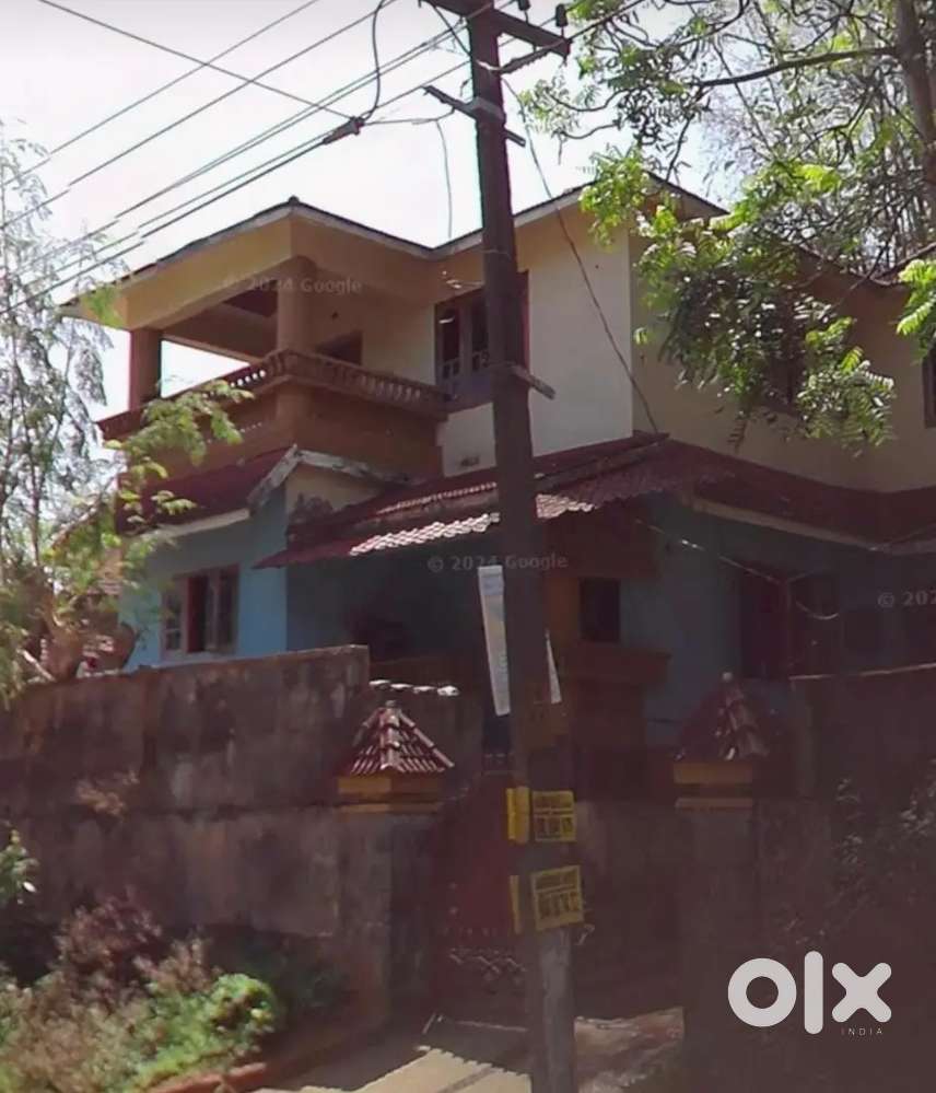 1900 Sqft House. 5Cent Plot.